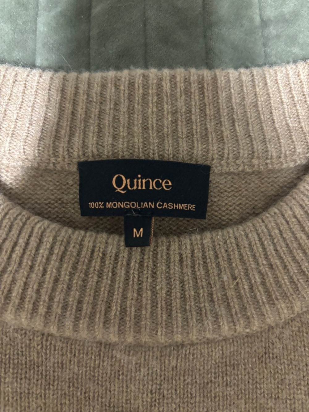 Quince 100% Mongolian Cashmere Sweater M Oatmeal Beige Crewneck Soft Luxury Knit - Picture 2 of 2